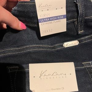 BNWT KANCAN KURVY EXTREME FLARES
